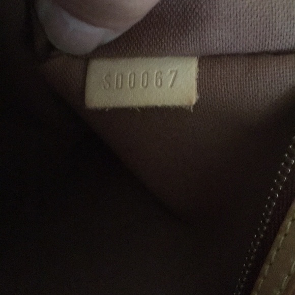 SOLD Louis Vuitton Shoulder bag - Picture 10 of 16